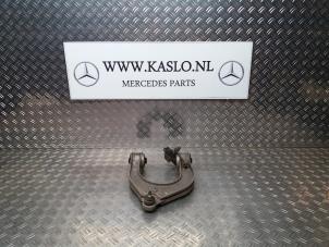 Gebruikte Draagarm Boven links-voor Mercedes SL (R230) 5.0 SL-500 V8 24V Prijs € 50,00 Margeregeling aangeboden door kaslo auto parts