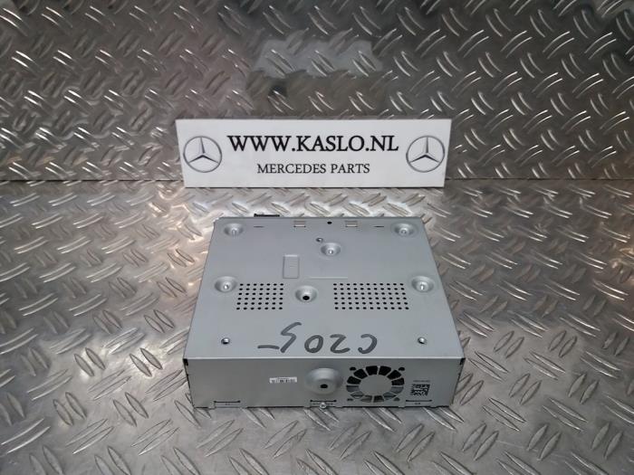 Radio module van een Mercedes-Benz C (W205) C-220 2.2 CDI BlueTEC, C-220 d 16V 2015