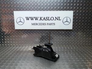 Gebruikte Schakelmechaniek Mercedes A (W176) 1.5 A-180 CDI, A-180d 16V Prijs op aanvraag aangeboden door kaslo auto parts