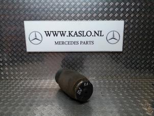 Gebruikte Luchtbalg Mercedes ML II (164/4JG) 3.0 ML-320 CDI V6 24V Prijs € 150,00 Margeregeling aangeboden door kaslo auto parts