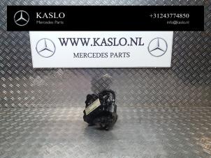 Gebruikte Dieselpomp Mercedes E (C207) E-350 CDI V6 24V Prijs € 175,00 Margeregeling aangeboden door kaslo auto parts
