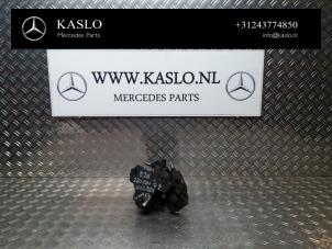 Gebruikte Dieselpomp Mercedes E (W211) 3.0 E-280 CDI 24V Prijs € 175,00 Margeregeling aangeboden door kaslo auto parts