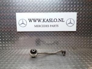 Gebruikte Triangel links-voor Mercedes SLK (R171) 1.8 200 K 16V Prijs € 25,00 Margeregeling aangeboden door kaslo auto parts