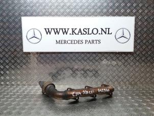 Gebruikte Spruitstuk Uitlaat Mercedes C (W204) 3.0 C-320 CDI V6 24V Prijs € 100,00 Margeregeling aangeboden door kaslo auto parts