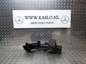Gebruikte Gasklephuis Mercedes C (W204) 3.0 C-320 CDI V6 24V Prijs € 75,00 Margeregeling aangeboden door kaslo auto parts