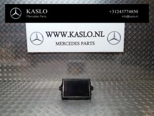 Gebruikte Display Interieur Mercedes C (C204) 1.8 C-180 CGI 16V BlueEfficiency Prijs € 100,00 Margeregeling aangeboden door kaslo auto parts
