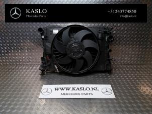 Gebruikte Oliekoeler Mercedes E (W212) E-300 BlueTec Hybrid V6 24V Prijs € 150,00 Margeregeling aangeboden door kaslo auto parts