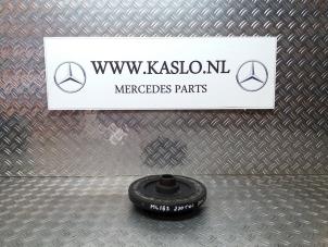 Gebruikte Krukas Poelie Mercedes ML I (163) 2.7 270 CDI 20V Kat. Prijs € 50,00 Margeregeling aangeboden door kaslo auto parts