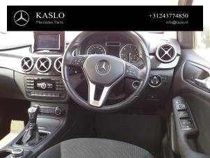 Gebruikte Display Interieur Mercedes B (W246) 1.5 B-180 CDI,d 16V Prijs € 50,00 Margeregeling aangeboden door kaslo auto parts