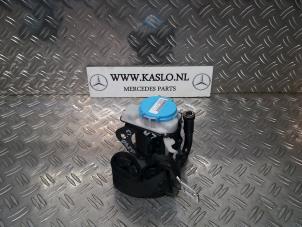 Gebruikte Veiligheidsgordel links-achter Mercedes B (W246) 1.5 B-180 CDI,d 16V Prijs € 50,00 Margeregeling aangeboden door kaslo auto parts