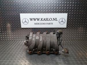 Gebruikte Inlaatspruitstuk Mercedes SL (R230) 5.0 SL-500 V8 24V Prijs € 250,00 Margeregeling aangeboden door kaslo auto parts