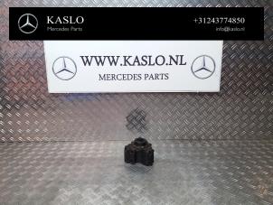 Gebruikte Hogedrukpomp Mercedes S (W220) 3.2 S-320 CDI 24V Prijs op aanvraag aangeboden door kaslo auto parts