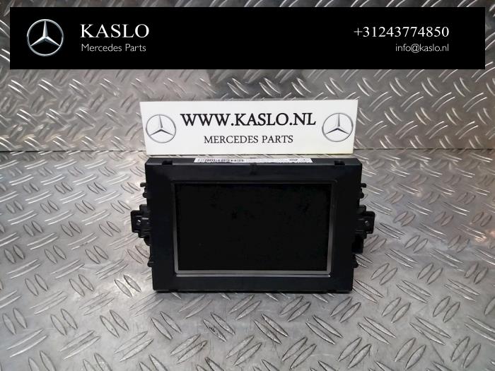 Gebruikte Display Interieur Mercedes C (C204) 1.8 C-180 CGI 16V BlueEfficiency Prijs € 50,00 Margeregeling aangeboden door kaslo auto parts