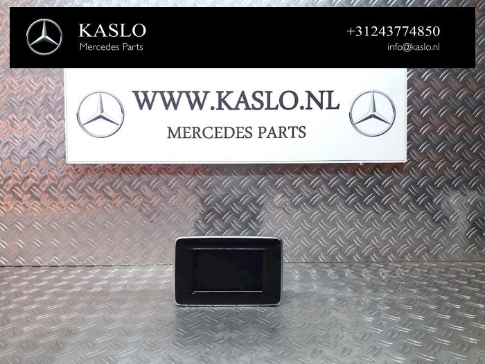 Gebruikte Display Interieur Mercedes A (W176) 1.8 A-200 CDI 16V Prijs € 50,00 Margeregeling aangeboden door kaslo auto parts