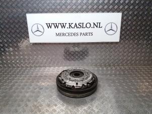 Gebruikte Vliegwiel Mercedes A (W176) 1.6 A-180 16V Prijs € 250,00 Margeregeling aangeboden door kaslo auto parts