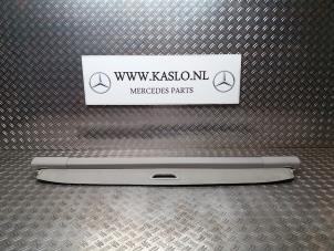 Gebruikte Dekzeil Bagageruimte Mercedes B (W245,242) 1.7 B-170 16V Prijs € 100,00 Margeregeling aangeboden door kaslo auto parts
