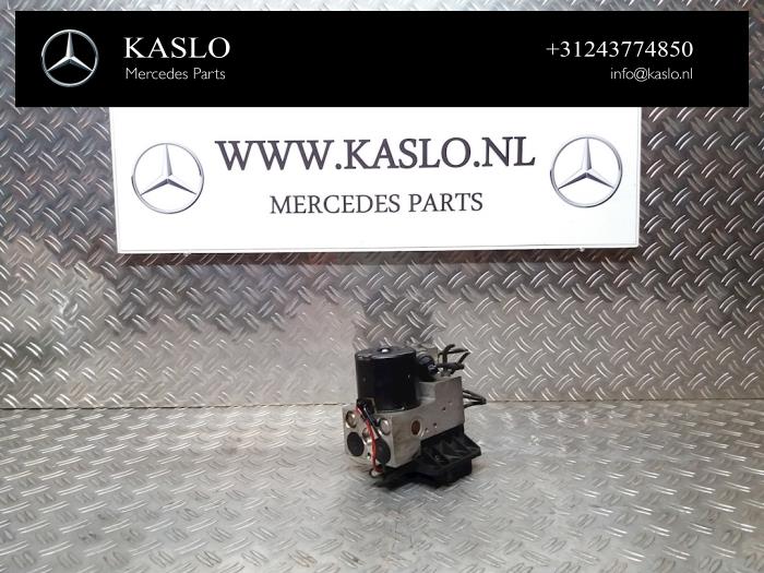 Gebruikte ABS Pomp Mercedes S (W220) 4.0 S-400 CDI V8 32V Prijs op aanvraag aangeboden door kaslo auto parts