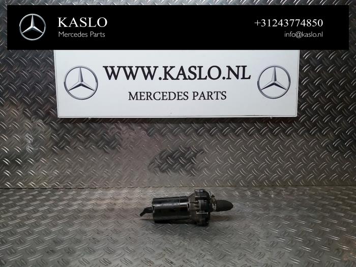 Gebruikte Waterpomp Mercedes S (W220) 4.0 S-400 CDI V8 32V Prijs op aanvraag aangeboden door kaslo auto parts