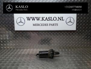 Gebruikte Waterpomp Mercedes S (W220) 4.0 S-400 CDI V8 32V Prijs op aanvraag aangeboden door kaslo auto parts