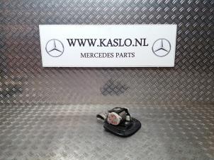 Gebruikte Veiligheidsgordel rechts-achter Mercedes CLK (W209) 2.2 200 CDI 16V Prijs € 50,00 Margeregeling aangeboden door kaslo auto parts