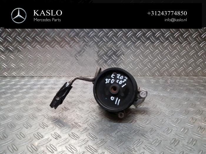Gebruikte Servopomp Mercedes E (C207) E-350 CDI V6 24V Prijs € 150,00 Margeregeling aangeboden door kaslo auto parts