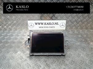 Gebruikte Display Interieur Mercedes E (C207) E-350 CDI V6 24V Prijs € 100,00 Margeregeling aangeboden door kaslo auto parts