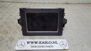 Gebruikte Display Interieur Mercedes C (W204) 2.2 C-220 CDI 16V BlueEFFICIENCY Prijs € 50,00 Margeregeling aangeboden door kaslo auto parts