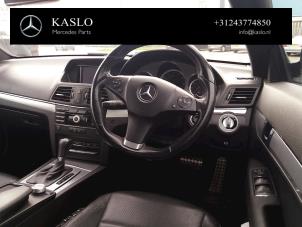 Gebruikte Display Interieur Mercedes E (C207) E-350 CDI V6 24V Prijs € 50,00 Margeregeling aangeboden door kaslo auto parts