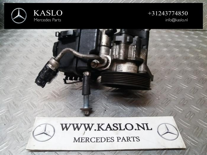 Gebruikte Servopomp Mercedes E (R207) E-220 CDI 16V BlueEfficiency Prijs € 150,00 Margeregeling aangeboden door kaslo auto parts