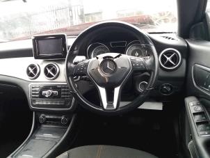 Gebruikte Display Interieur Mercedes CLA (117.3) 2.2 CLA-220 CDI 16V Prijs € 100,00 Margeregeling aangeboden door kaslo auto parts