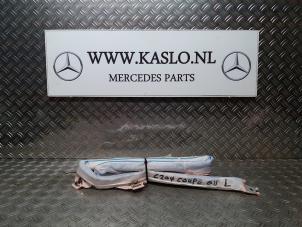 Gebruikte Airbag hemel links Mercedes C (C204) 1.8 C-180 CGI 16V BlueEfficiency Prijs € 50,00 Margeregeling aangeboden door kaslo auto parts