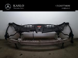Gebruikte Frontpaneel Mercedes E (C207) E-350 CDI V6 24V Prijs € 400,00 Margeregeling aangeboden door kaslo auto parts