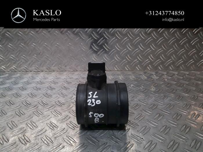 Gebruikte Luchtmassameter Mercedes SL (R230) 5.0 SL-500 V8 24V Prijs € 75,00 Margeregeling aangeboden door kaslo auto parts