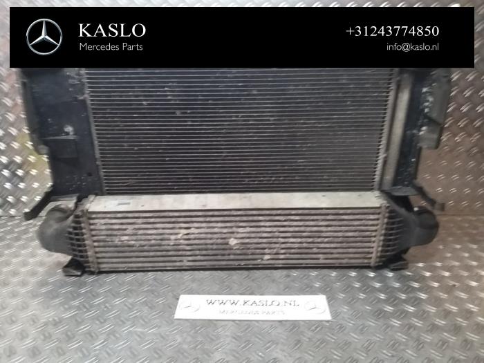Airco Condensor van een Mercedes-Benz A (W176) 1.5 A-180 CDI, A-180d 16V 2015