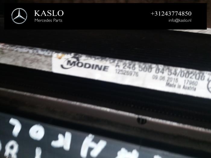 Airco Condensor van een Mercedes-Benz A (W176) 1.5 A-180 CDI, A-180d 16V 2015