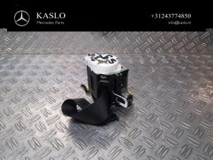 Gebruikte Veiligheidsgordel links-achter Mercedes C (W204) 2.2 C-220 CDI 16V BlueEFFICIENCY Prijs € 30,00 Margeregeling aangeboden door kaslo auto parts