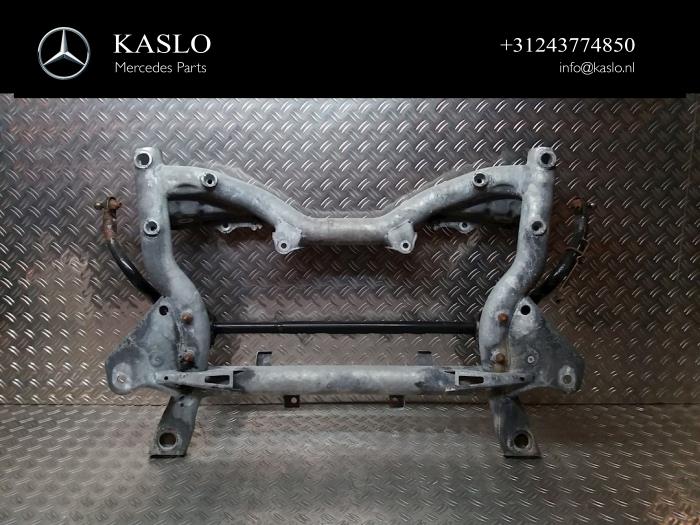 Gebruikte Subframe Mercedes E (R207) E-250 CGI 16V BlueEfficiency Prijs € 100,00 Margeregeling aangeboden door kaslo auto parts