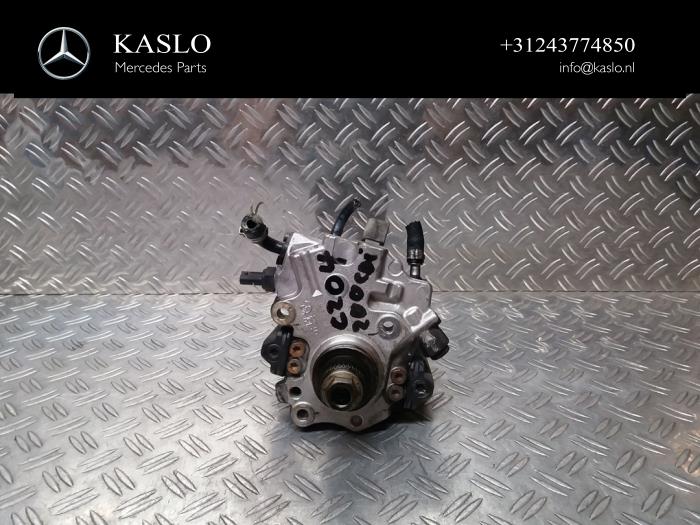 Gebruikte Hogedrukpomp Mercedes C (W204) 2.2 C-200 CDI 16V BlueEFFICIENCY Prijs € 100,00 Margeregeling aangeboden door kaslo auto parts