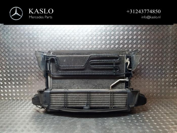 Gebruikte Radiateur Mercedes C (W204) 1.8 C-200K 16V Prijs op aanvraag aangeboden door kaslo auto parts