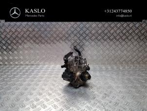 Gebruikte Hogedrukpomp Mercedes E (W212) E-220 CDI 16V BlueEfficiency Prijs € 100,00 Margeregeling aangeboden door kaslo auto parts