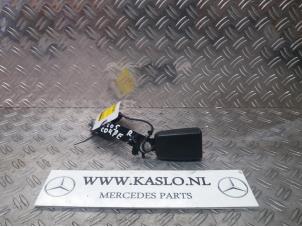 Gebruikte Veiligheidsgordel Insteek rechts-achter Mercedes C (C205) C-220d 2.2 16V BlueTEC Prijs op aanvraag aangeboden door kaslo auto parts