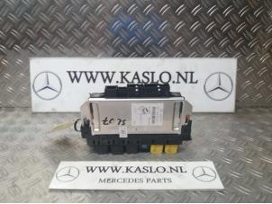Gebruikte Zekeringkast Mercedes SL (R230) 3.5 SL-350 V6 24V Prijs € 200,00 Margeregeling aangeboden door kaslo auto parts