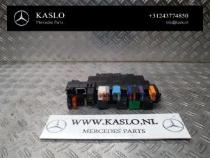 Gebruikte Zekeringkast Mercedes S (W220) 3.2 S-320 CDI 24V Prijs € 50,00 Margeregeling aangeboden door kaslo auto parts