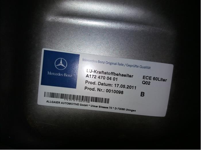 Brandstoftank van een Mercedes-Benz SLK (R172) 1.8 200 16V BlueEFFICIENCY 2011