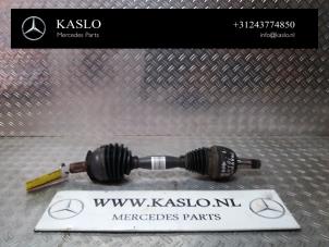 Gebruikte Cardanas links-voor (VWA) Mercedes A (W176) 1.5 A-180 CDI, A-180d 16V Prijs € 75,00 Margeregeling aangeboden door kaslo auto parts