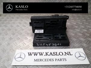 Gebruikte Zekeringkast Mercedes E (W211) 3.2 E-320 CDI 24V Prijs € 70,00 Margeregeling aangeboden door kaslo auto parts