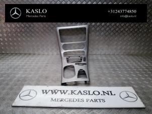 Gebruikte Dashboard deel Mercedes SLK (R172) 2.1 250 CDI 16V BlueEFFICIENCY Prijs op aanvraag aangeboden door kaslo auto parts