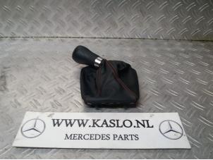 Gebruikte Versnellingspookhoes Mercedes SLK (R172) 2.1 250 CDI 16V BlueEFFICIENCY Prijs € 75,00 Margeregeling aangeboden door kaslo auto parts