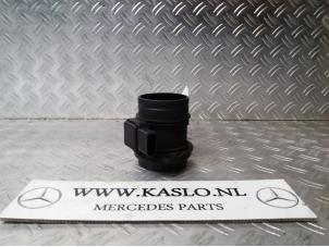 Gebruikte Luchtmassameter Mercedes A (W169) 2.0 A-200 CDI 16V Prijs € 50,00 Margeregeling aangeboden door kaslo auto parts