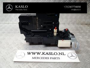 Gebruikte Zekeringkast Mercedes E Estate (S212) E-220 CDI 16V BlueEfficiency Prijs € 150,00 Margeregeling aangeboden door kaslo auto parts